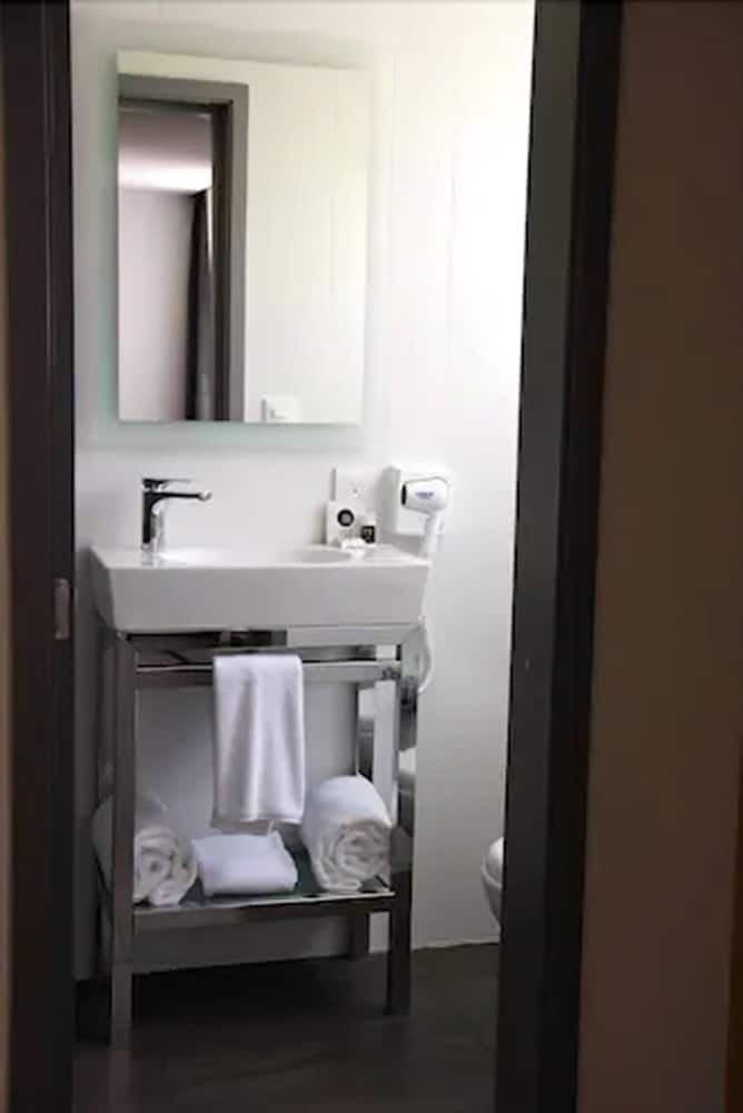 Standard Room photo 3