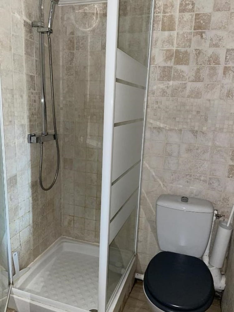 Studio, Private Bathroom photo 3