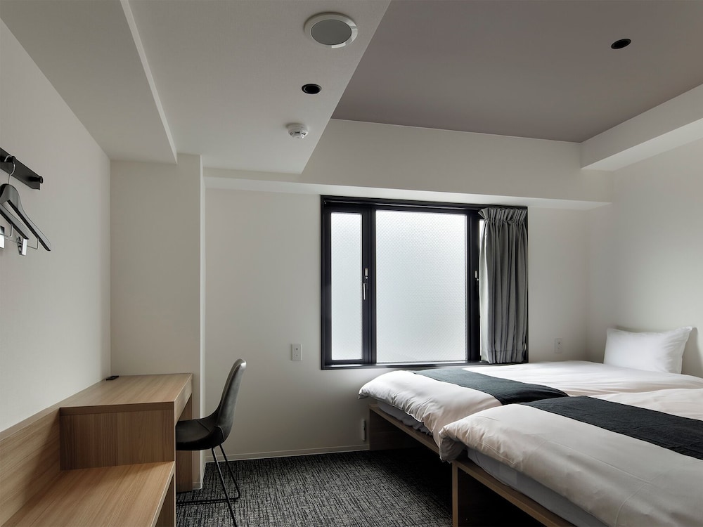 Superior Twin Room with Shower and Toilet - Photo 1