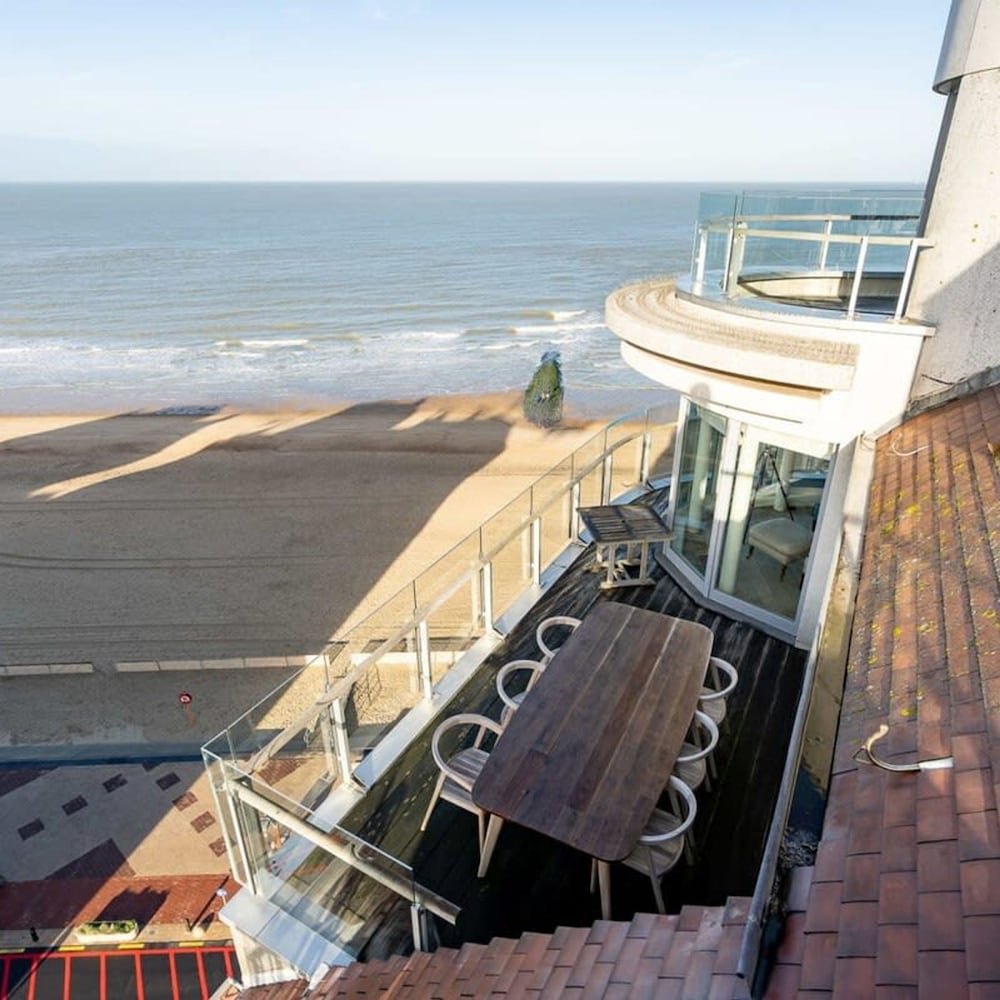 Stunning Penthouse With Free Parking and sea View, Foto 38