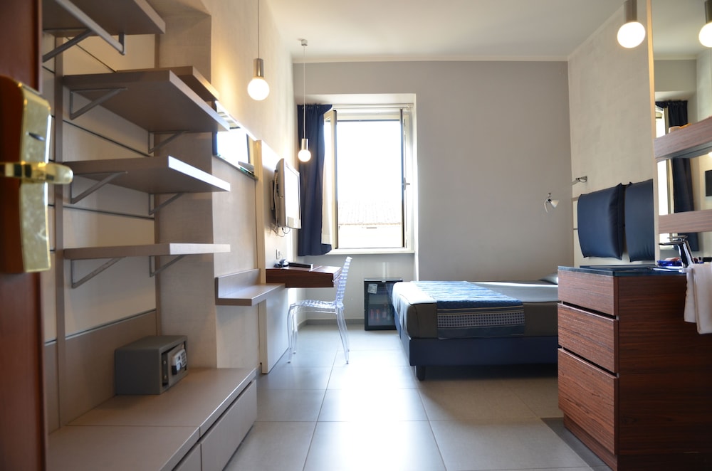 Standard Double or Twin Room photo 1