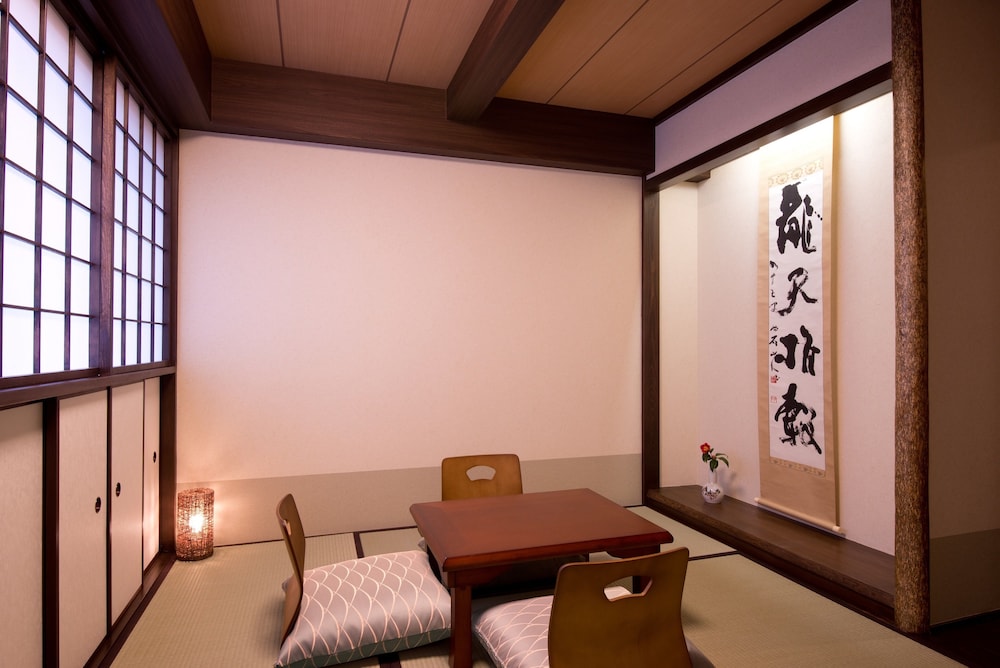 Japanese-Style Superior Twin Room, Non Smoking photo 3