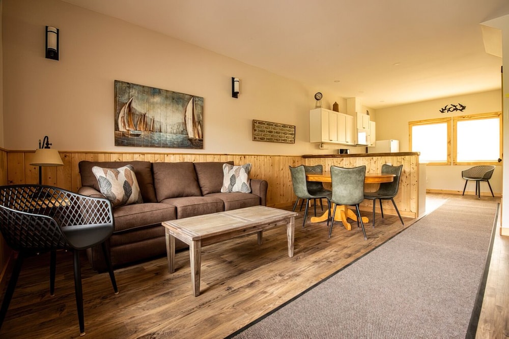 Premier Cabin photo 1