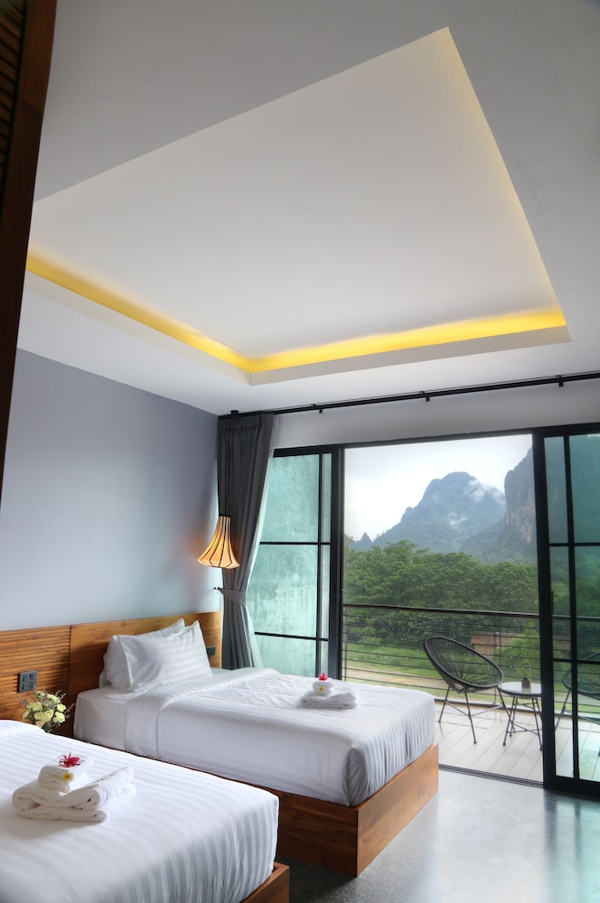 Premier Twin Room - Photo 3
