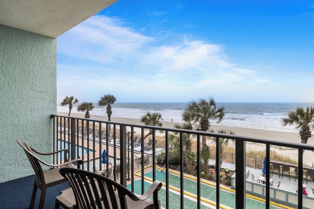 Schooner Oceanfront Deluxe King Cabana Room - Photo 8