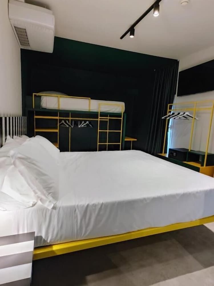 Superior Triple Room, Sea View - Photo 1