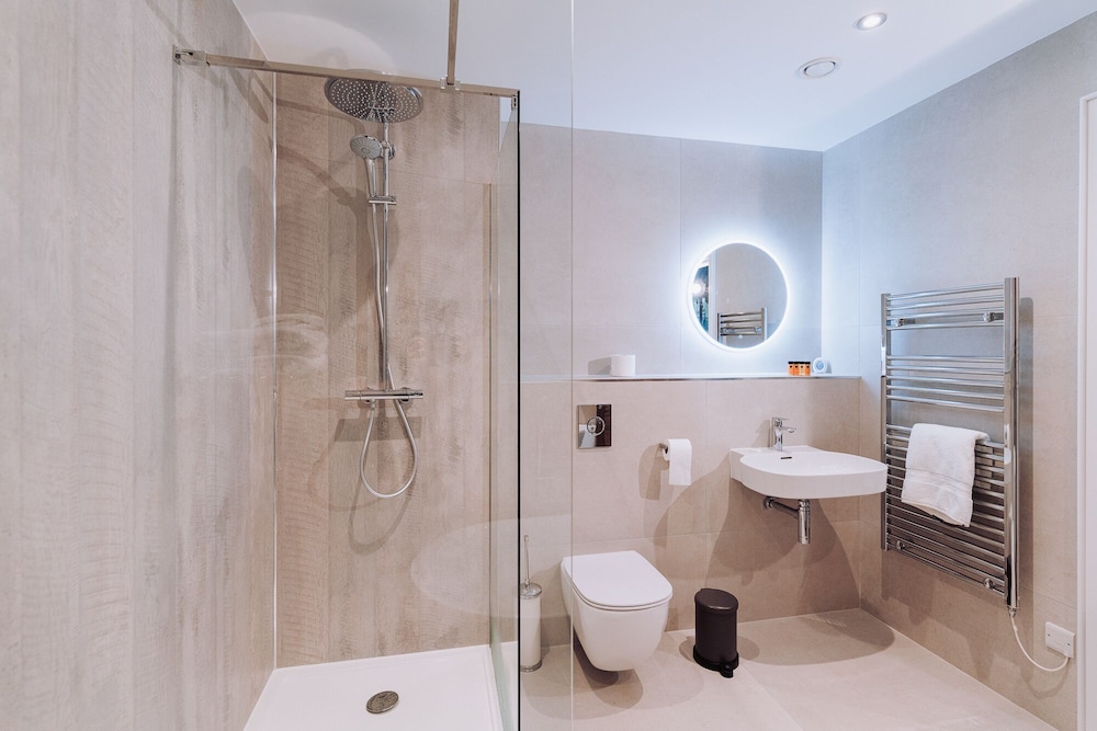 Business Double Room, Accessible, Ensuite - Photo 3