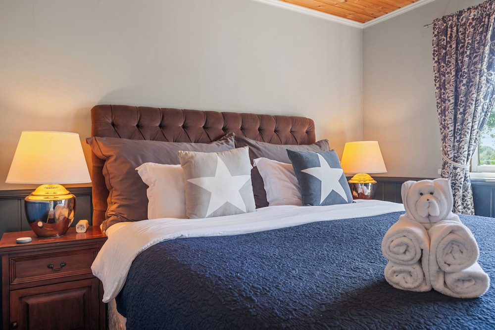 Double Room, 1 King Bed