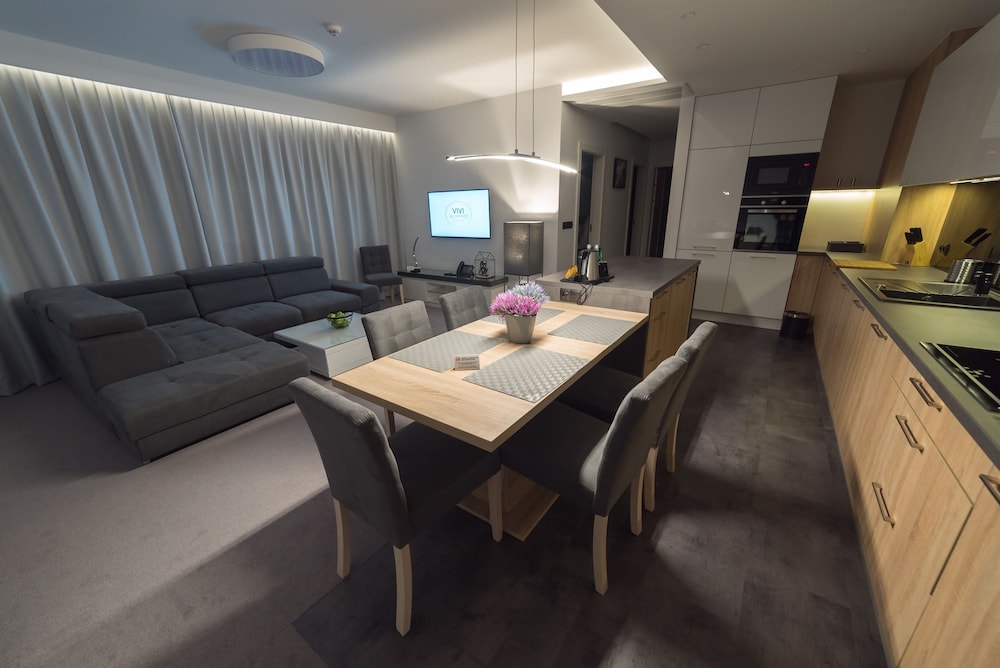 Deluxe Apartment, Multiple Beds, Non Smoking photo 2