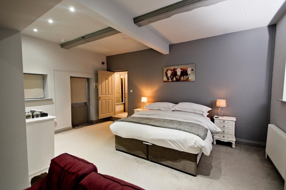 Family Room (Tennyson Suite)