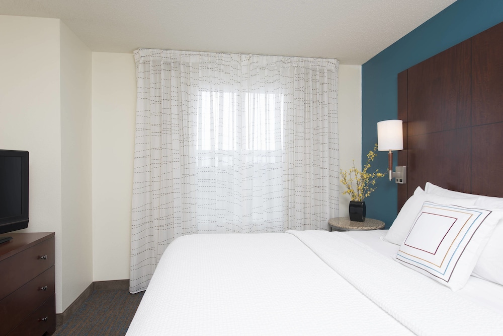 Suite, 2 Bedrooms (Hearing Accessible) - Photo 1