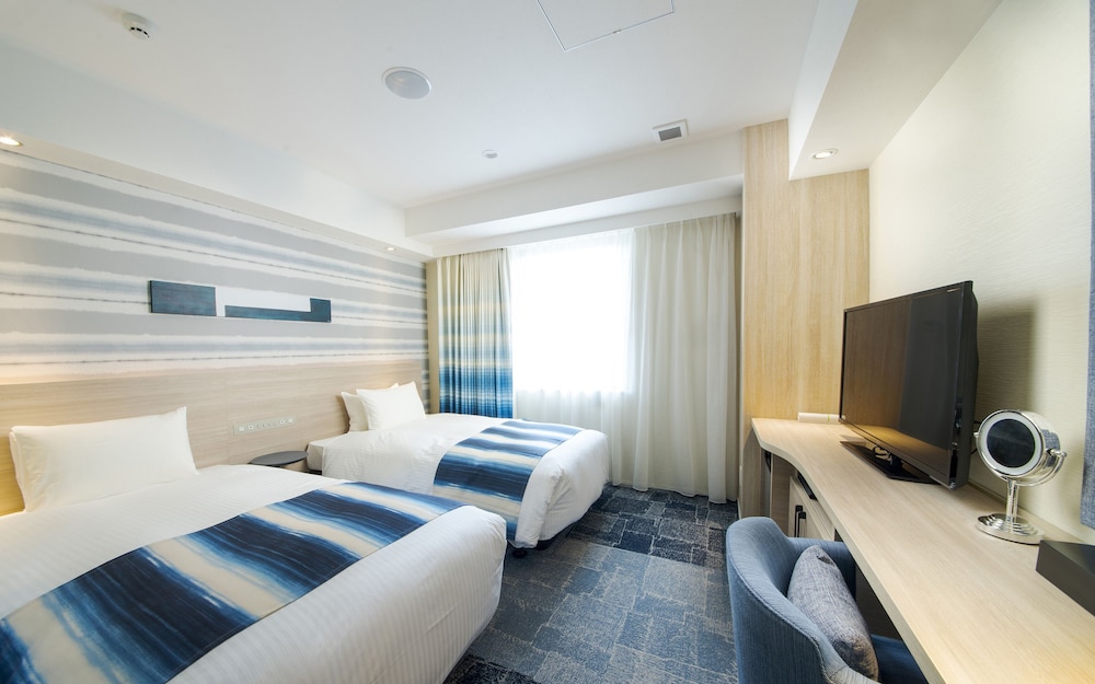 Standard Twin Room [Book 90 days before gets you free water bottle!] - Photo 3