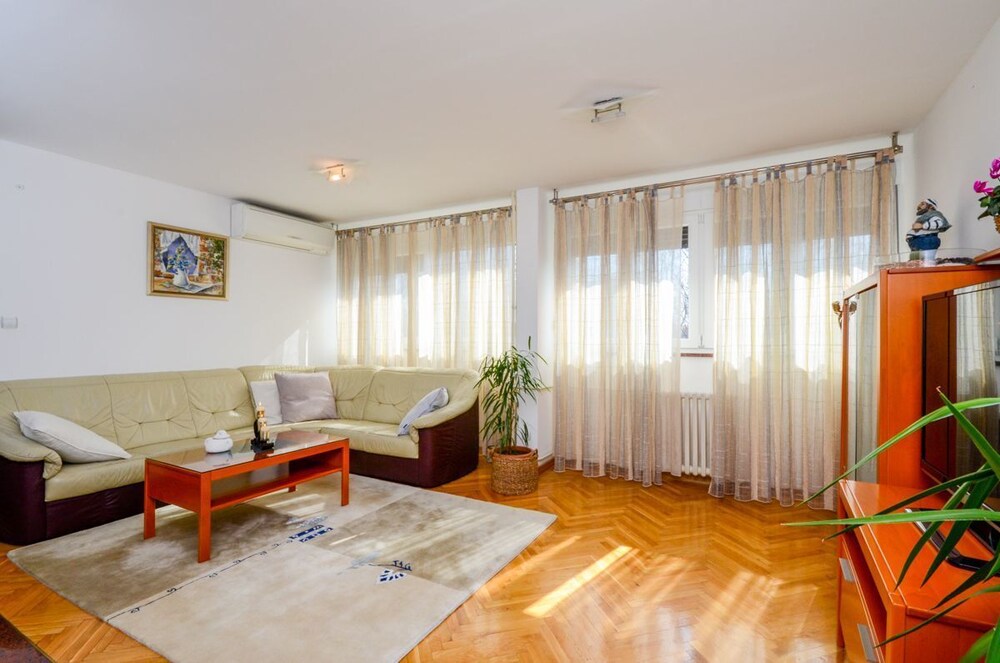 Apartment (A1)