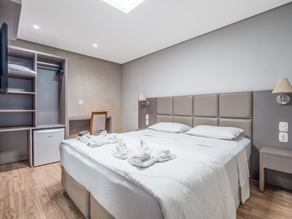 Deluxe Triple Room photo 2