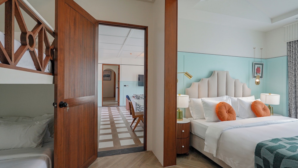 Sol Two-bedroom Lagoon Suite Villa (Up to 8) (Free Drop-off Airport Transfer) - Photo 5