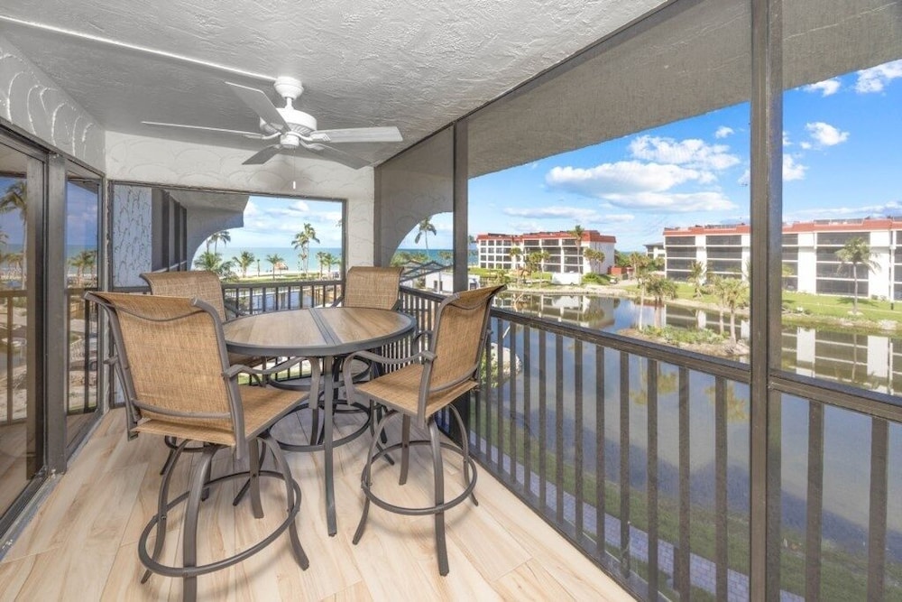 Condo, 2 Bedrooms
