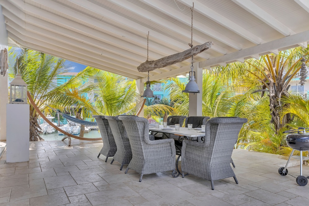 Exclusive Villa photo 2