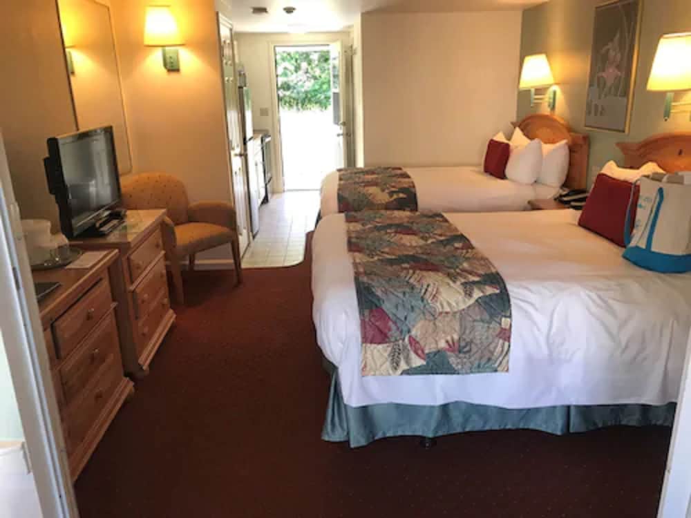 Deluxe Room, 2 Queen Beds, Ocean View (Deluxe Ocean View 2nd Floor)