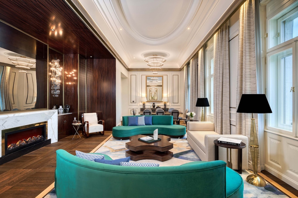 Royal Suite, 1 Bedroom thumbnail 6