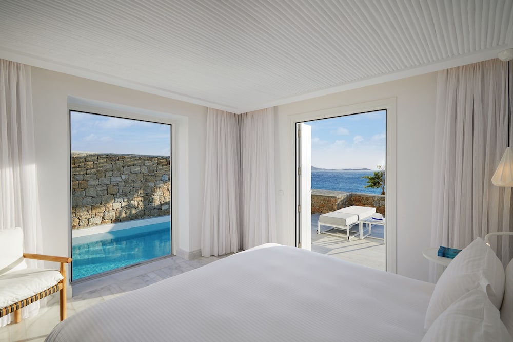 Courtyard 2 Bedroom Pool Maisonette with Outdoor Hot Tub