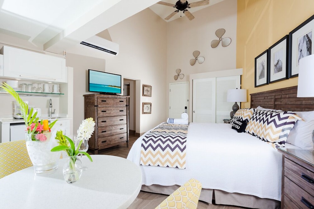 Deluxe Courtyard Loft - Photo 8
