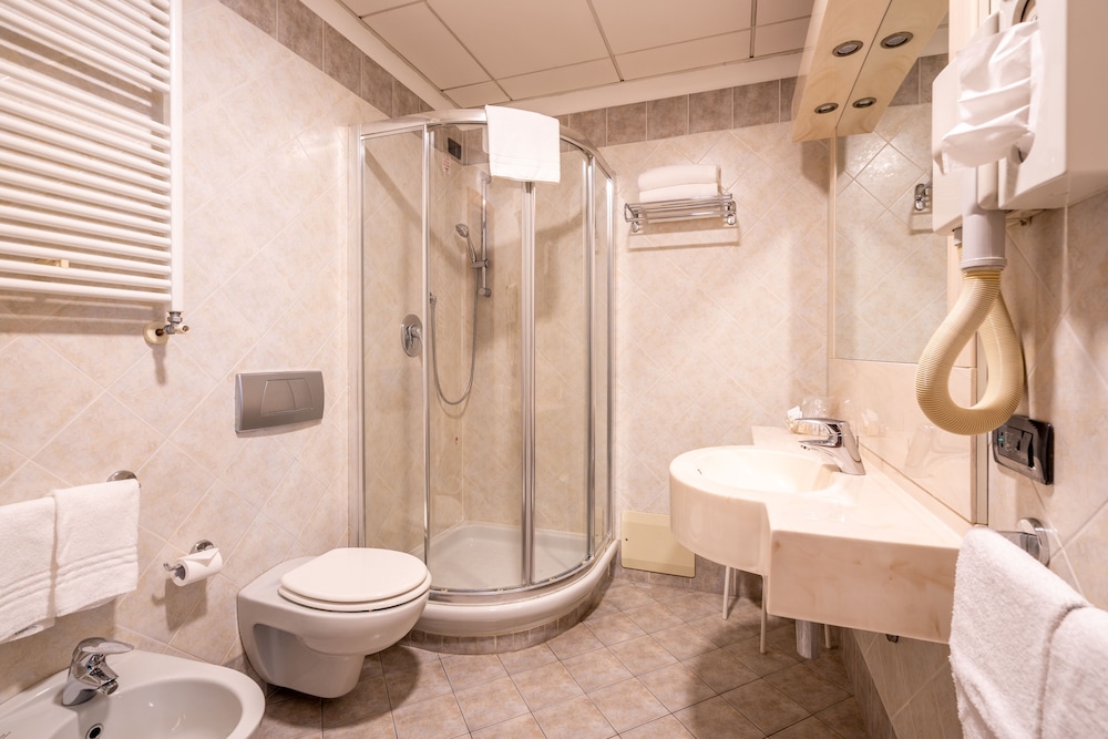 Triple Room - Photo 8
