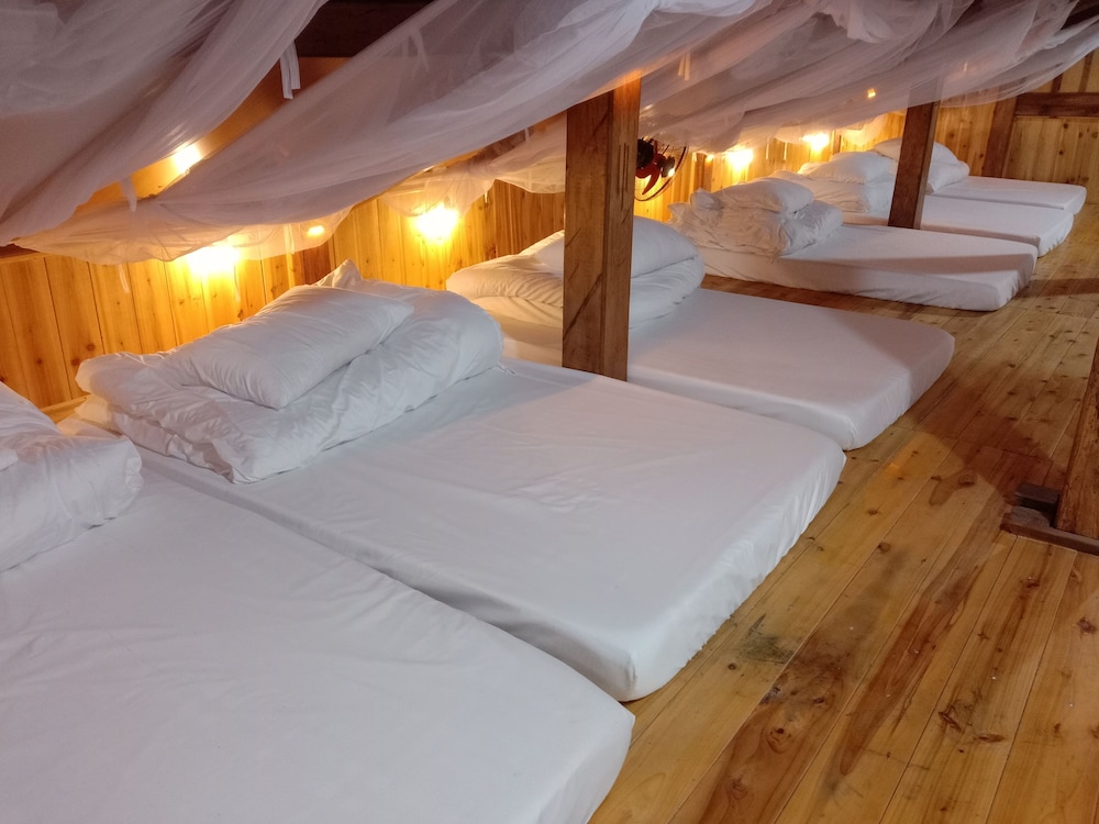 Panoramic Double Room, Housekeeping, Mountain View photo 3