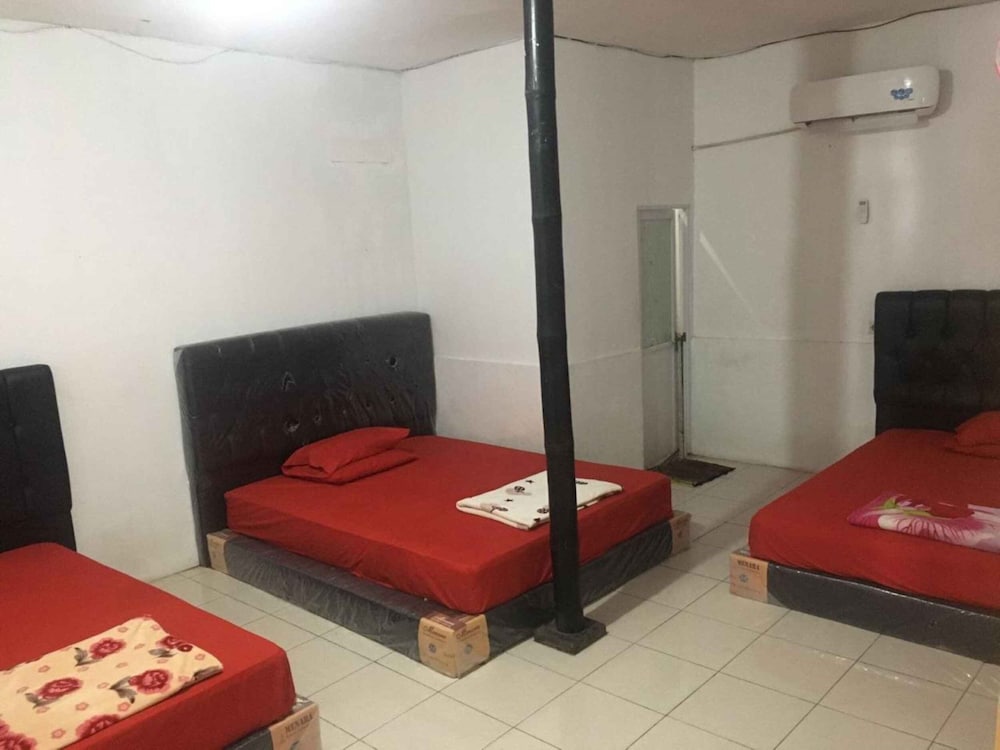 3-Bed AC photo 3