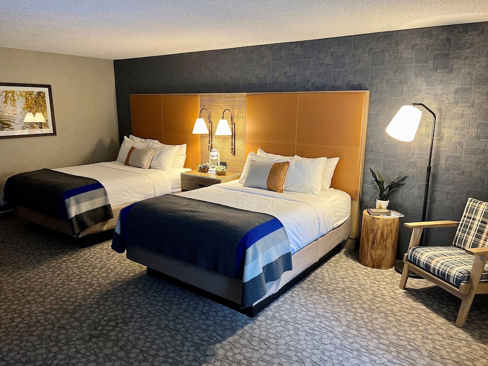 Lodge 2 Queen Beds Accessible - Photo 3