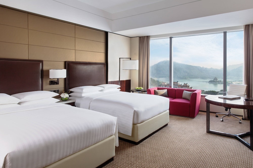 Executive Room, 2 Double Beds, Lake View