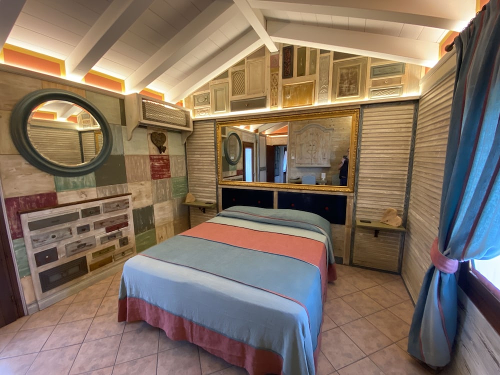 Luxury Suite, 2 Bedrooms, Jetted Tub, Mountain View (Farferrugine)