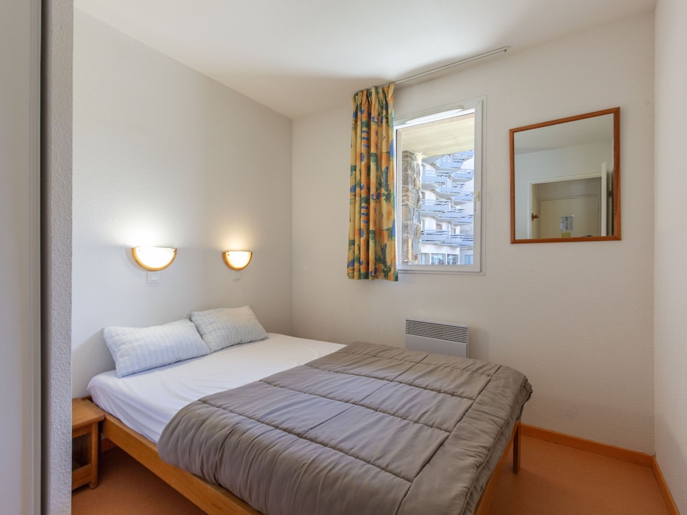 2-room apartment for 4 people - renovated photo 3