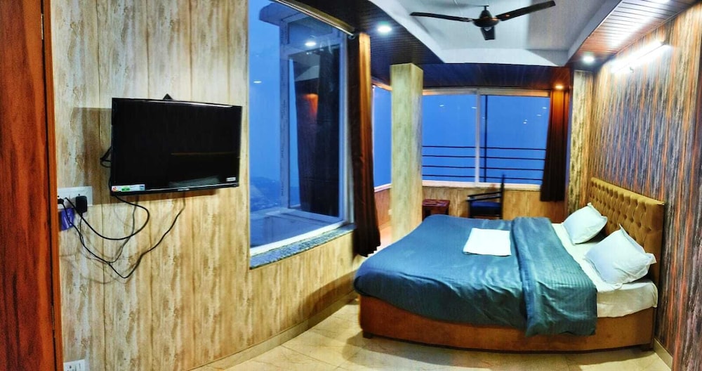 Suite, Valley View