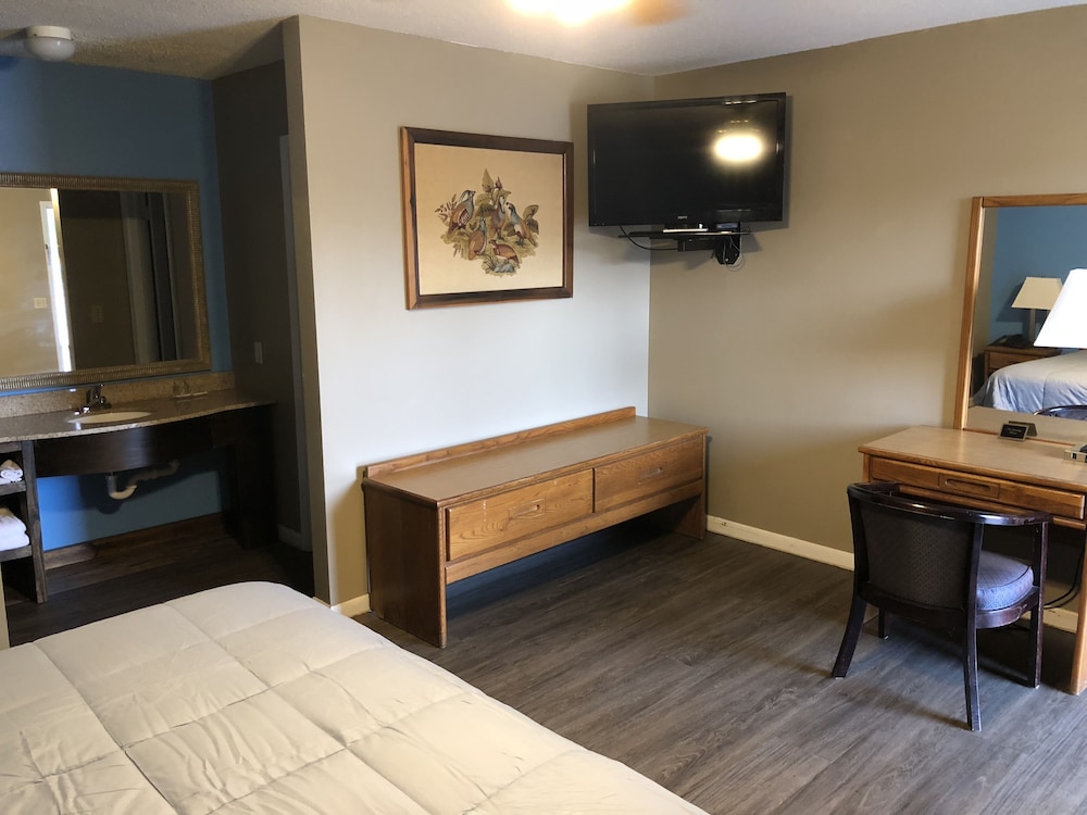 Standard Room, 1 Queen Bed photo 1