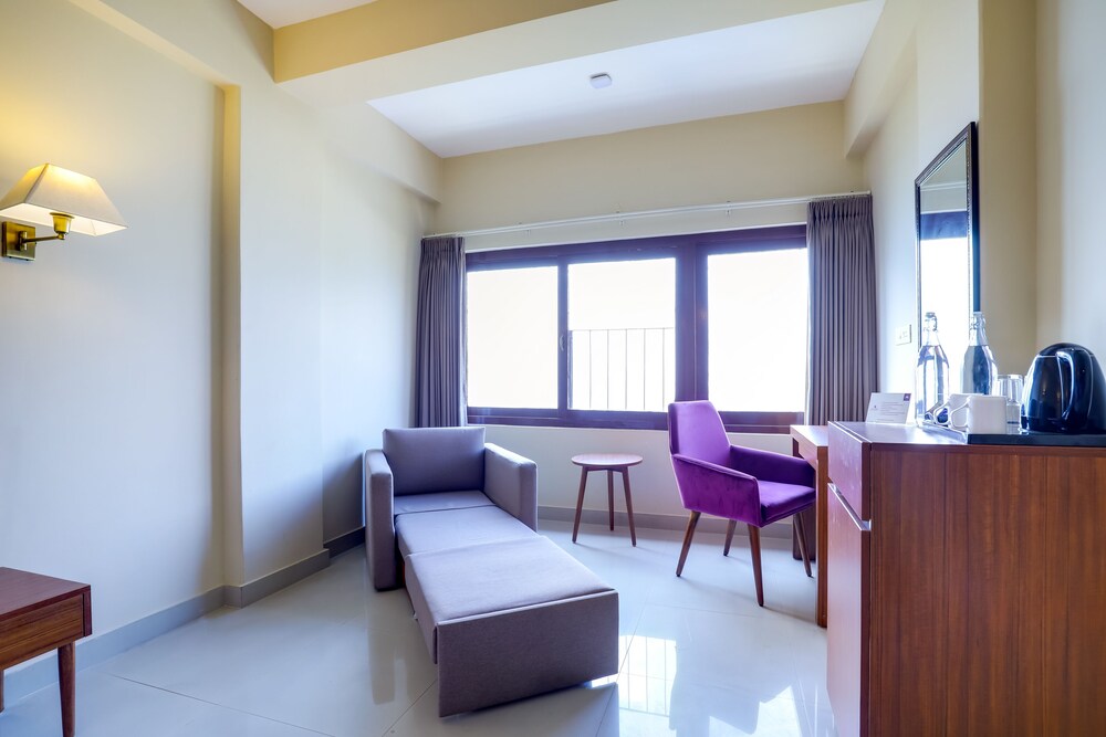 Deluxe Room, 1 Bedroom - Photo 6