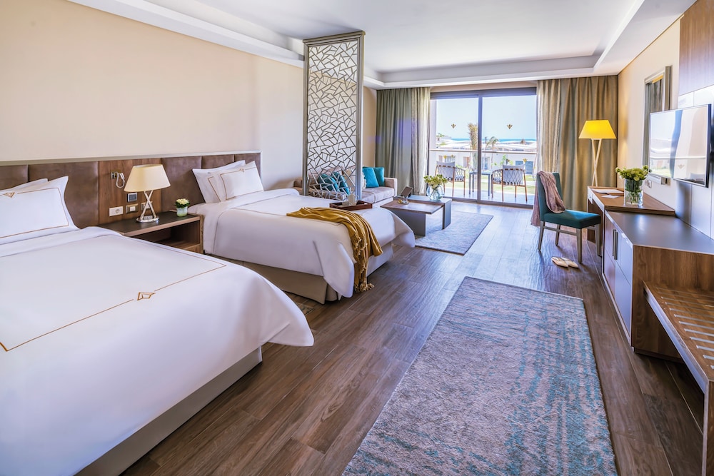 Suite, 2 Twin Beds, Sea View photo 2