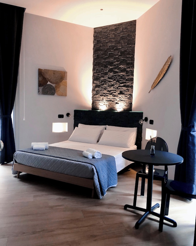 Design Room, 1 Bedroom, City View, Corner