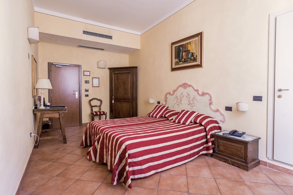 Basic Double Room - Photo 2