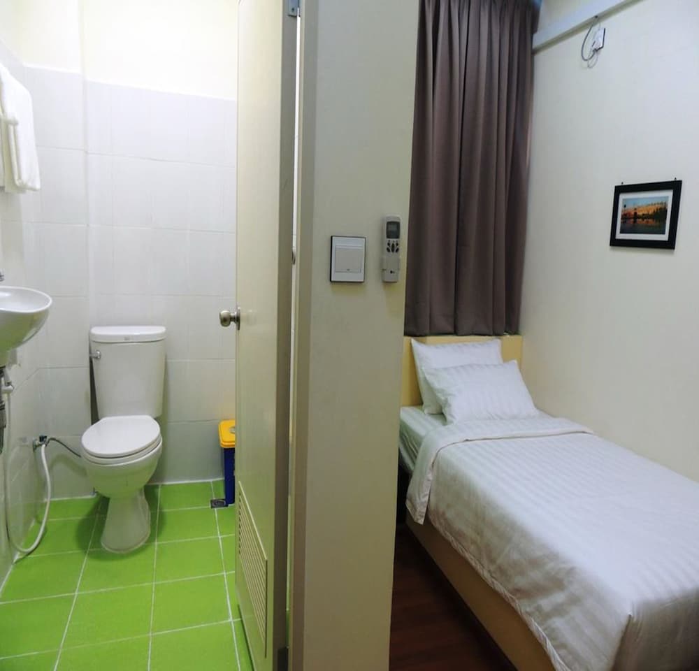 Single Room photo 3