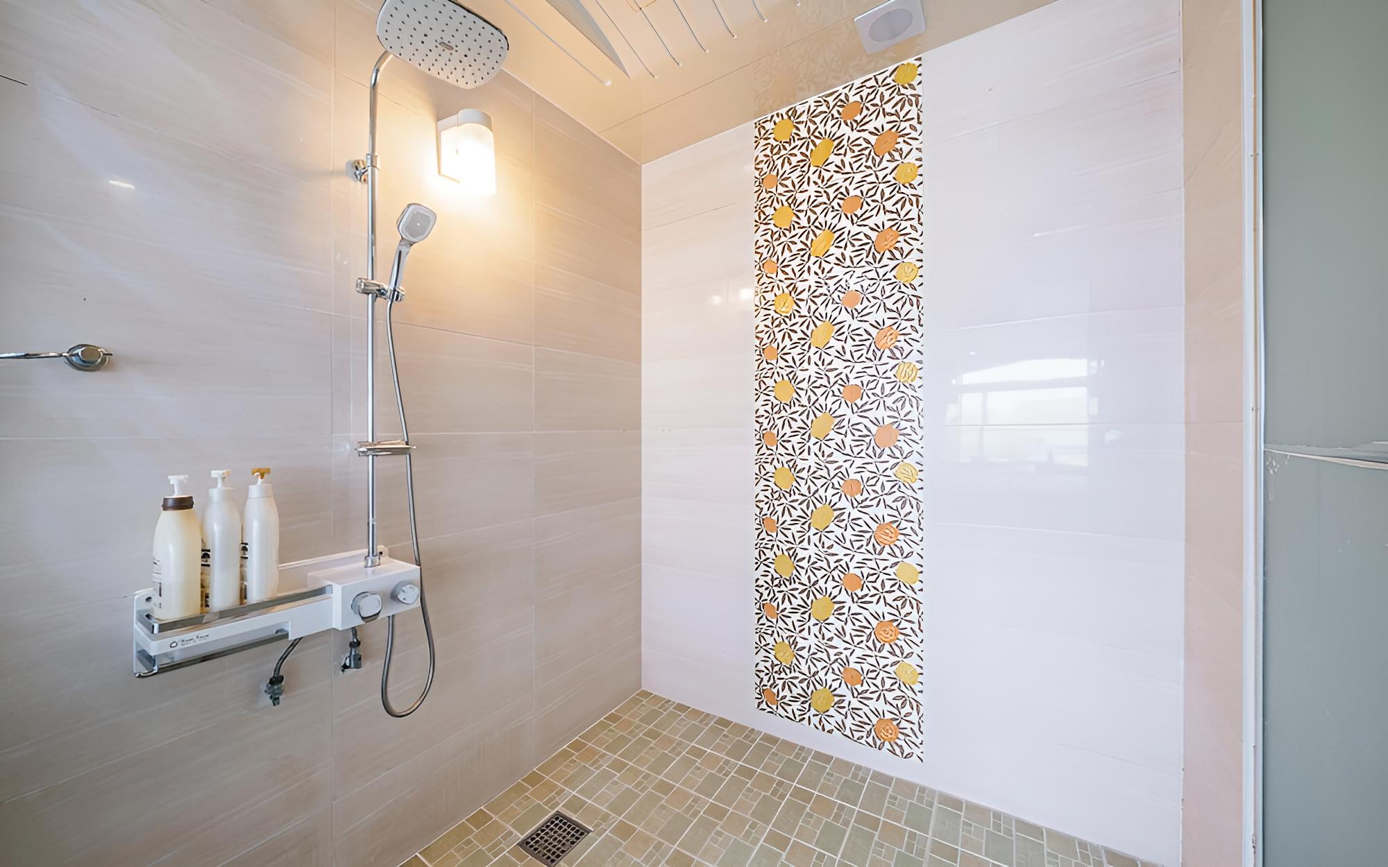 Room (VIP room (Netflix spa bath)) - Photo 8
