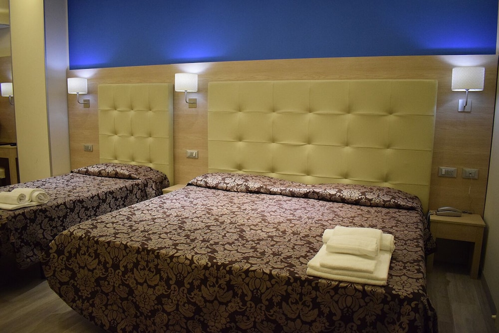 Superior Quadruple Room photo 3