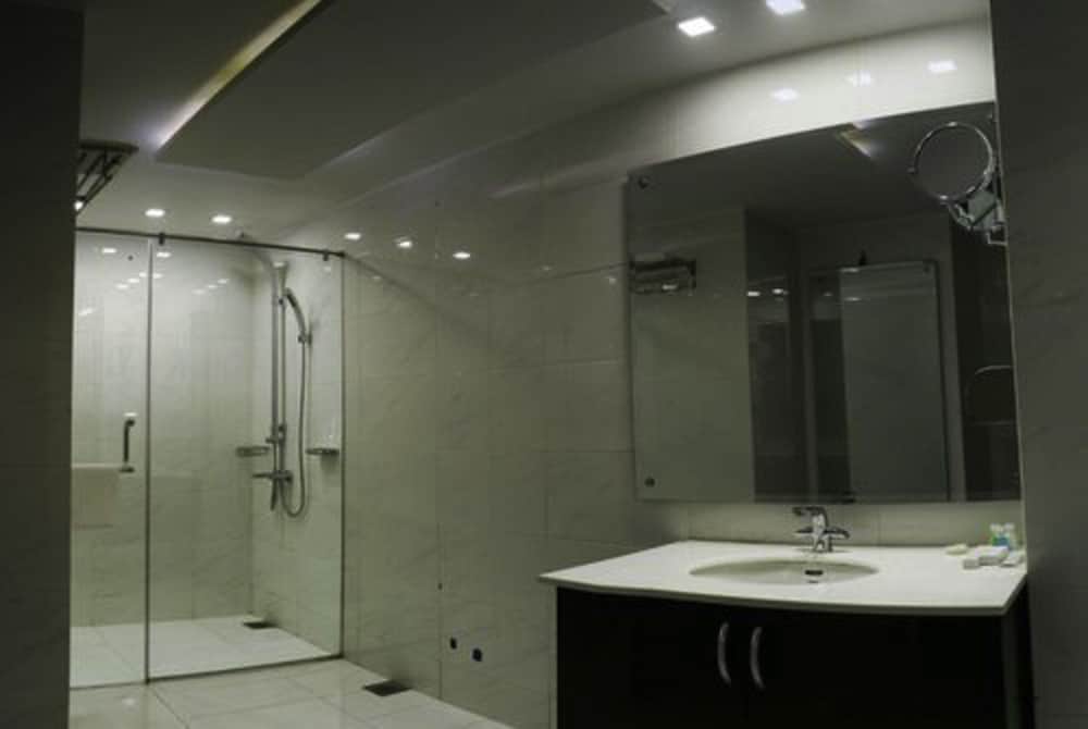 Executive Room photo 2