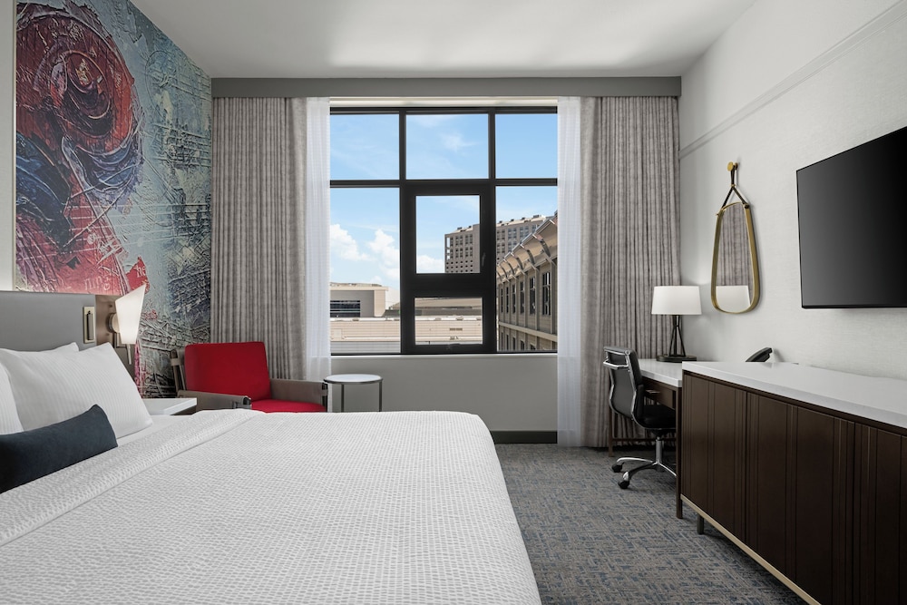 Standard Room, 1 King Bed (Capitol Room) - Photo 2