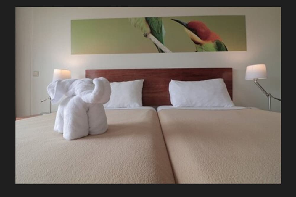 Twin Room (River Side) photo 1