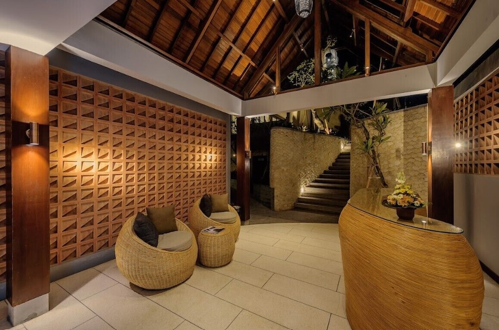 Three Bedroom Luxury Pool Villa with Ocean View thumbnail 5
