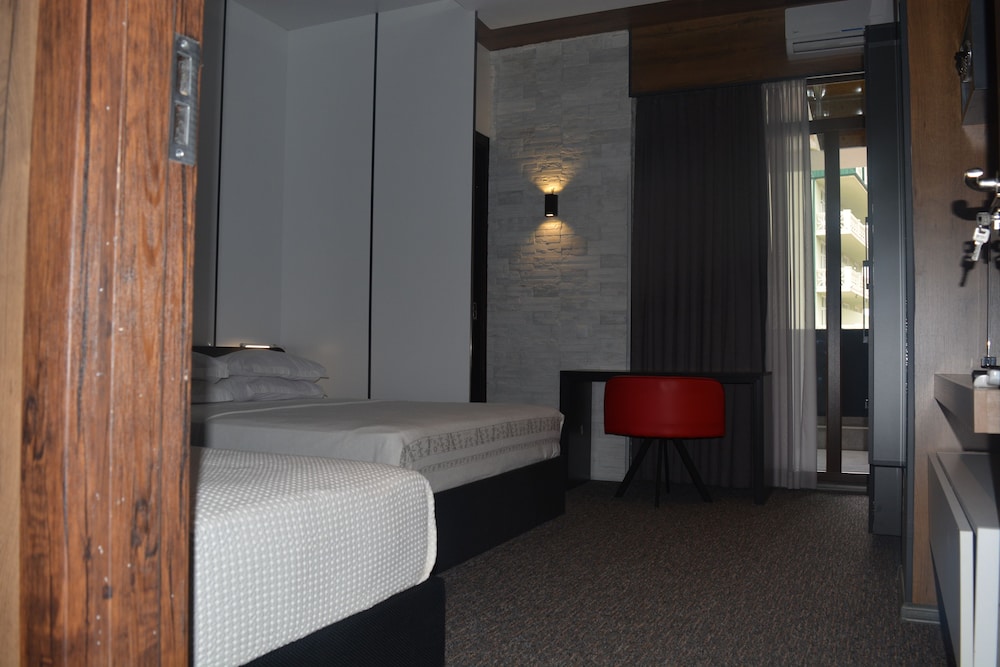Triple Room, Balcony (20,21)