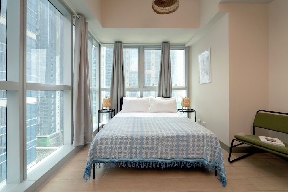 Deluxe Suite, Balcony, City View