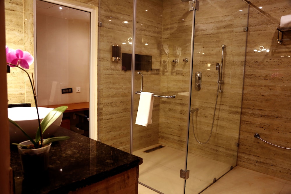 Executive Room - Photo 2