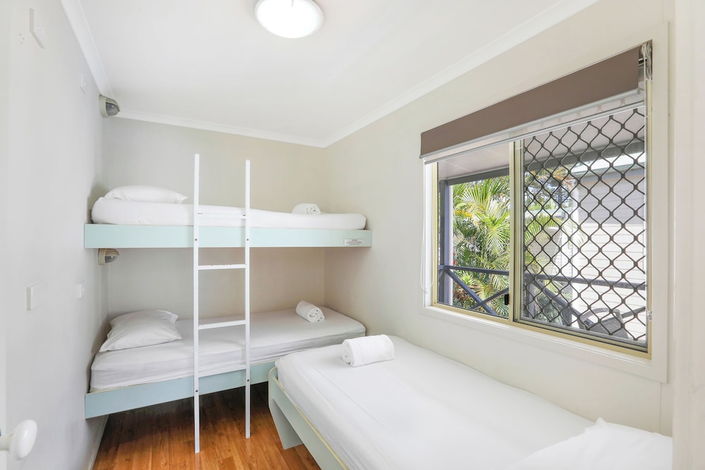 Deluxe Cabin - Sleeps 5 photo 1