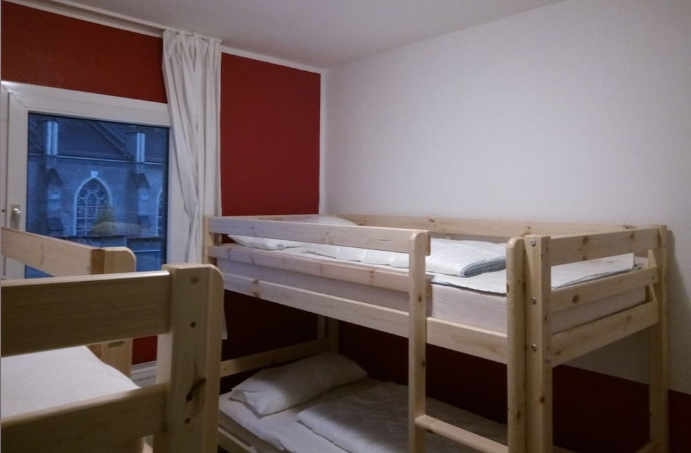 Quadruple Room, Women Only photo 2